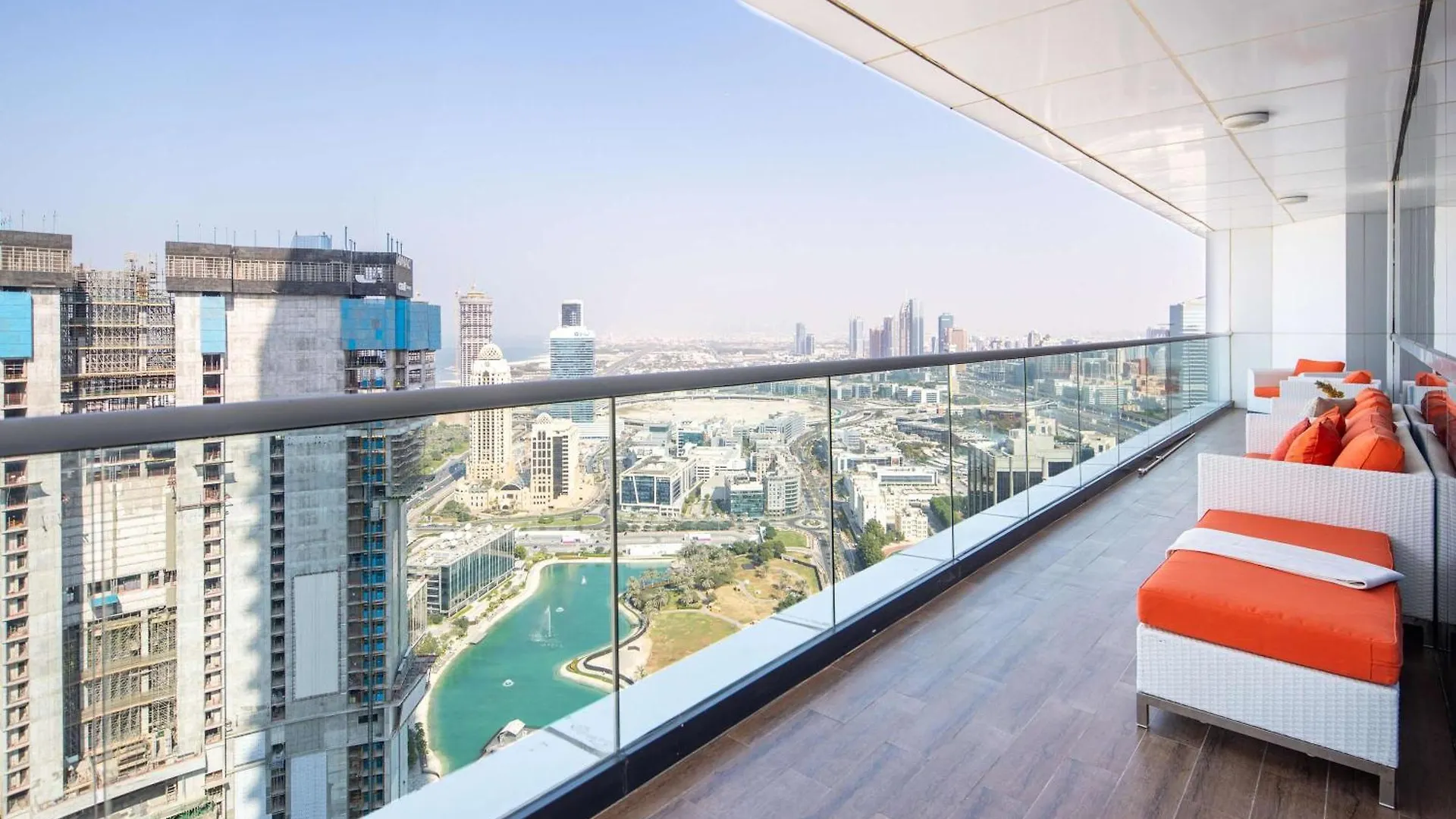 Frank Porter - 23 Marina دبي